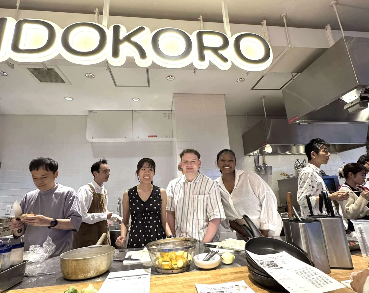 サテライト会場での料理のワークショップ